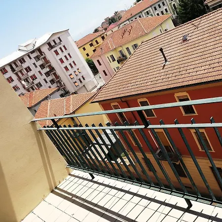 Casa *
